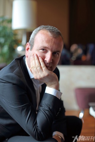 尼斯俱乐部总经理朱利安(大食)